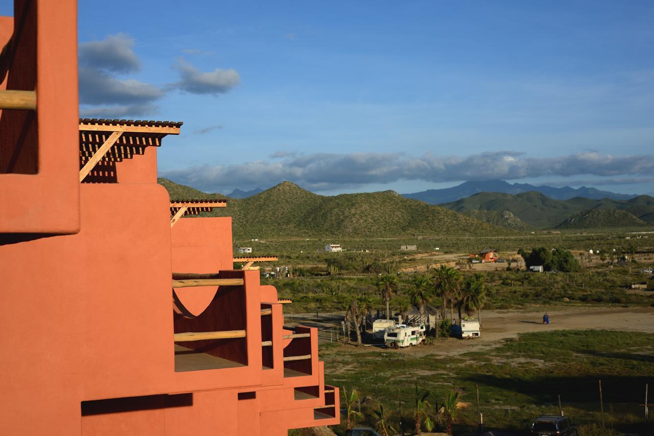 Cerritos Desert Moon Hotel