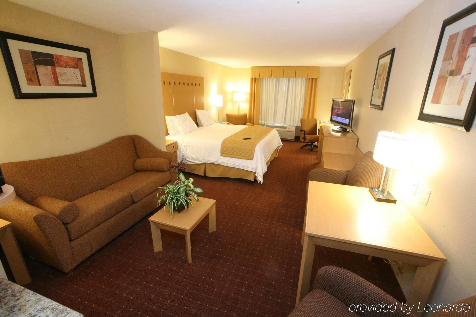 Hotel Express Zona Aeropuerto By Ihg