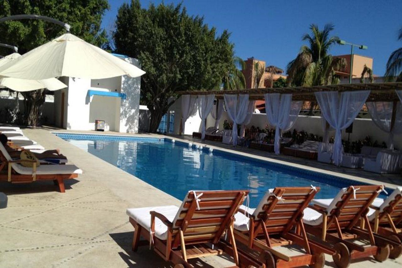 Hotel Santa Cruz Huatulco 4*