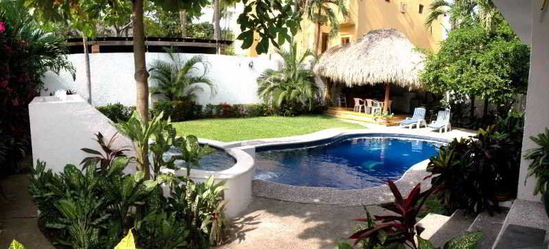 Mercedes Zihuatanejo