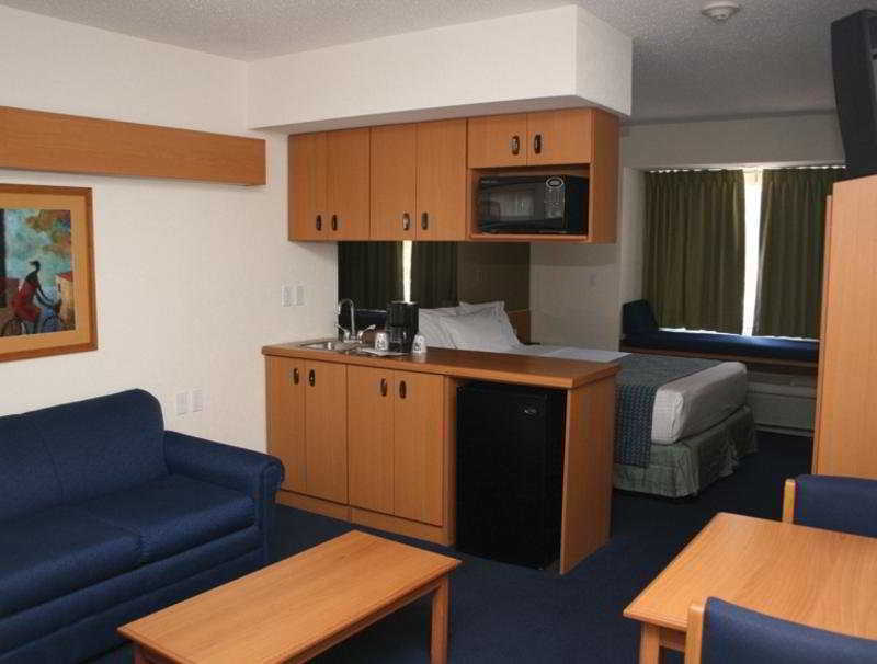 Hotel Microtel & By Wyndham 3*
