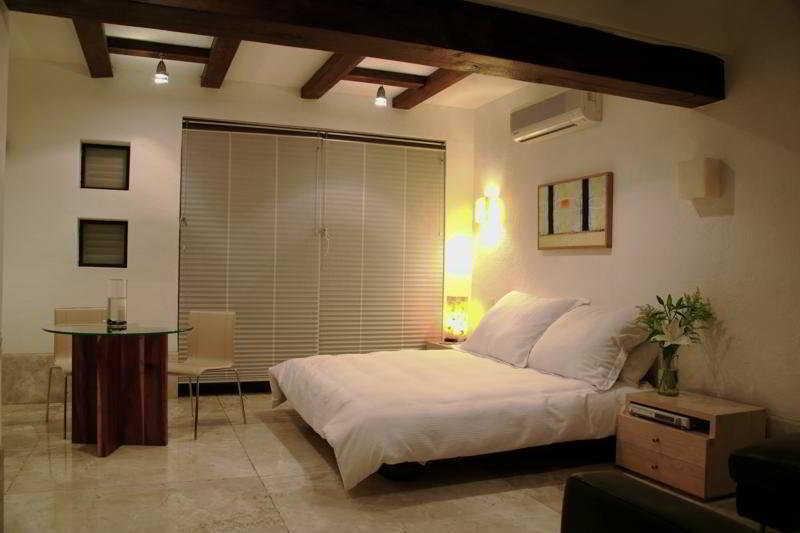 & Dona Urraca Hotel 4*
