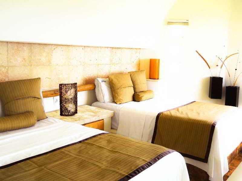 Hotel Artisan Playa Esmeralda Family 5*