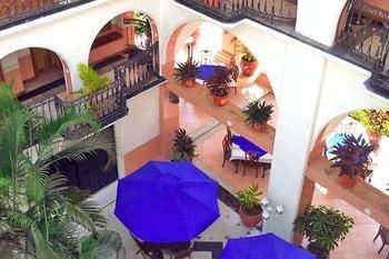Canadian Huatulco Hotel 4*