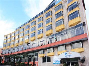 Hotel Arroyo De La Plata 4*
