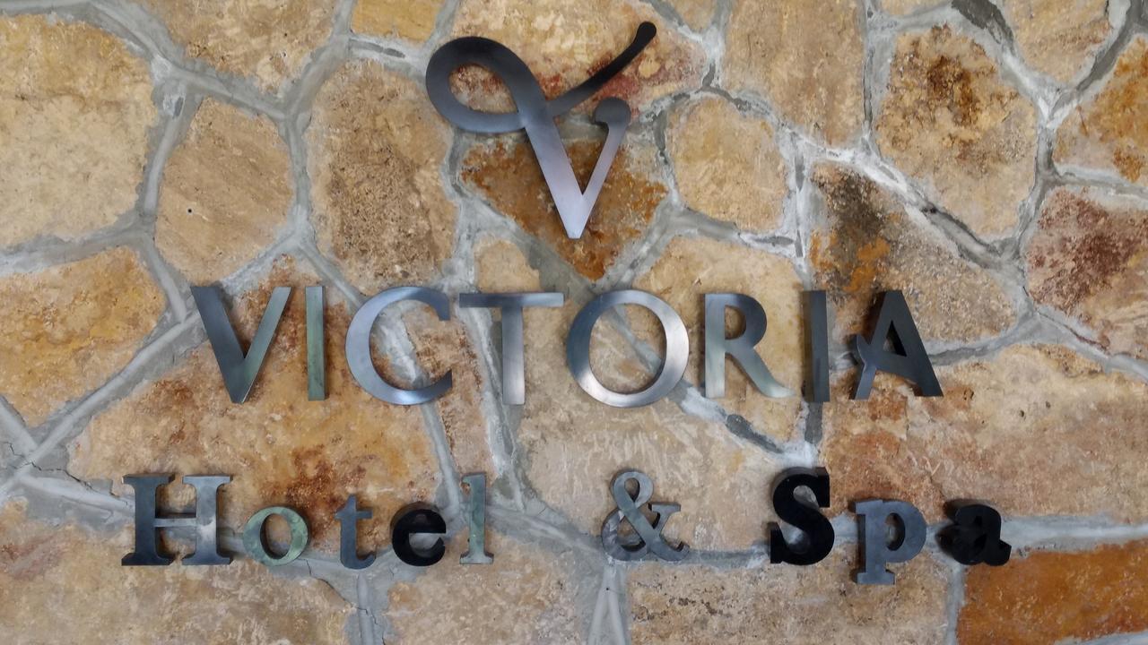 Victoria Y Hotel