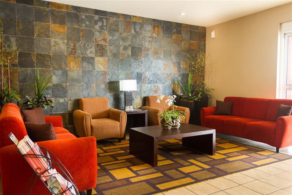 Western Monterrey Airport 3*