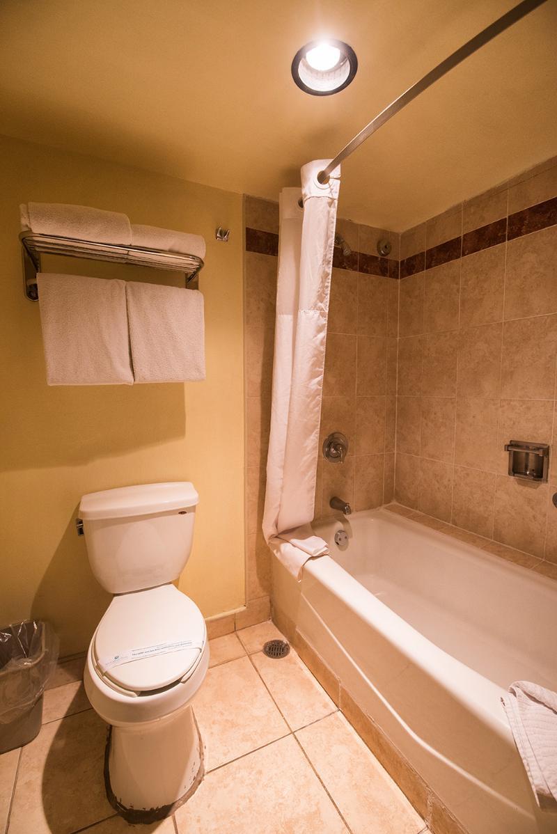 San Carlos Plaza & 4*
