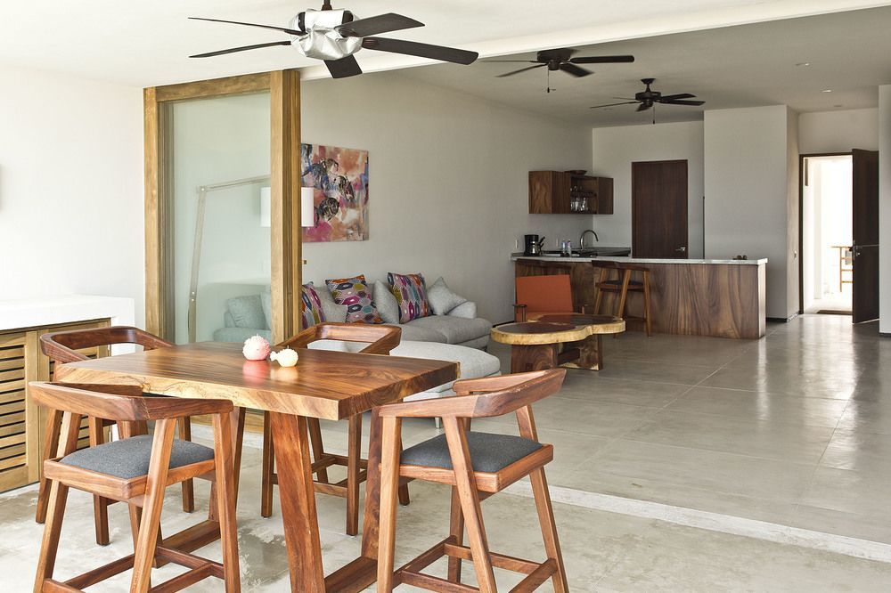 Marea Beachfront 5* Zihuatanejo