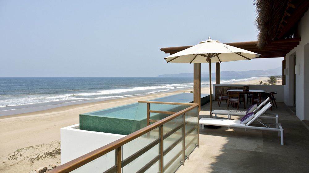 Marea Beachfront 5* Zihuatanejo