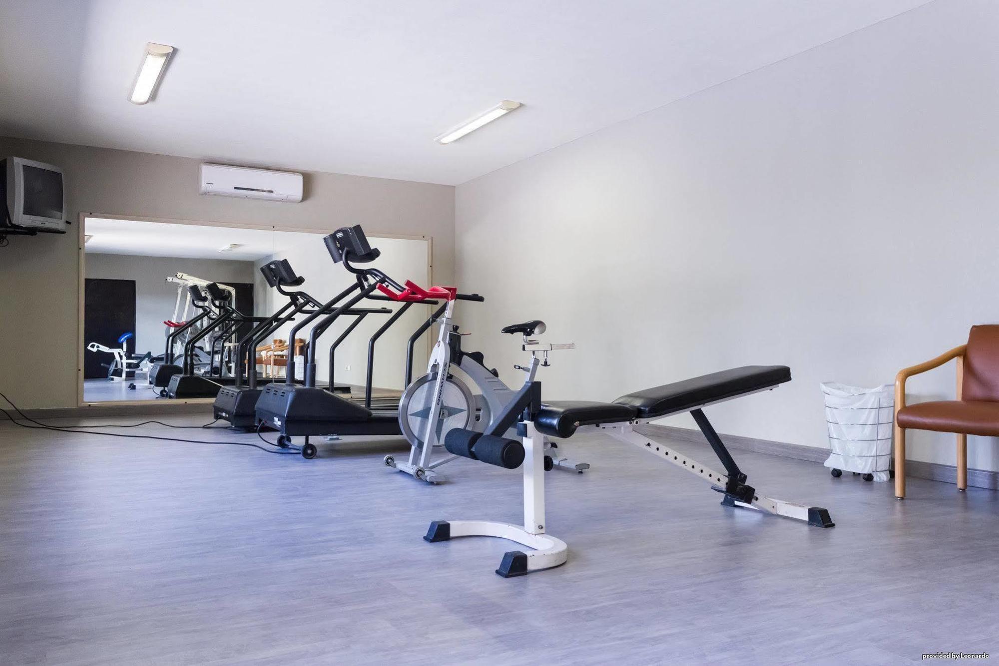 Hotel Western Monterrey Airport 3*