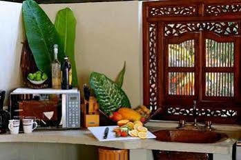 Hotel Casa Pericos 3*