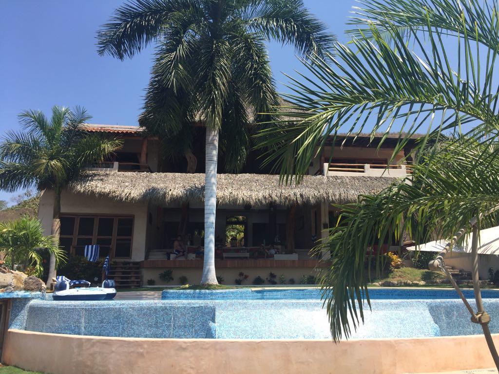 Guest house Casa De La Montana *