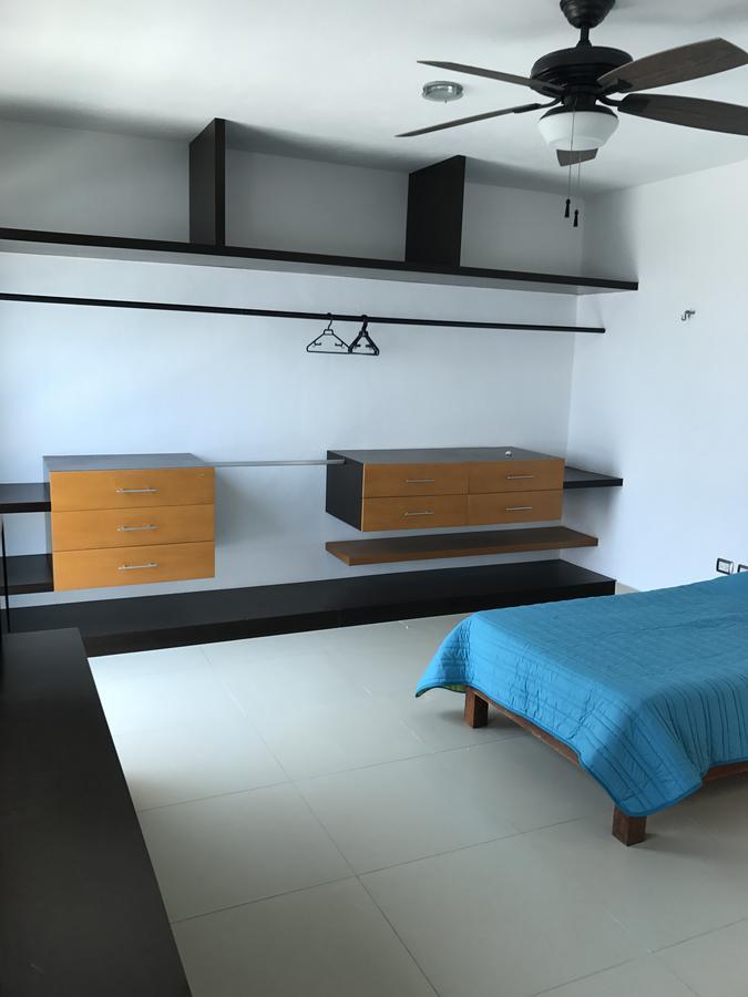 Beachfront Solarium Garden House 1 * San Benito