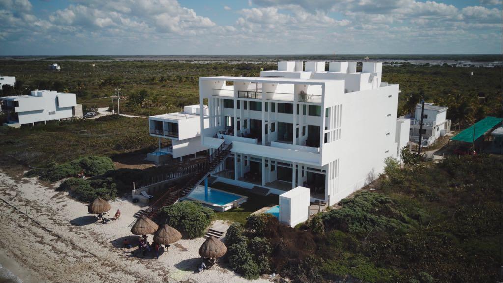 Beachfront Solarium Garden House 1 * San Benito