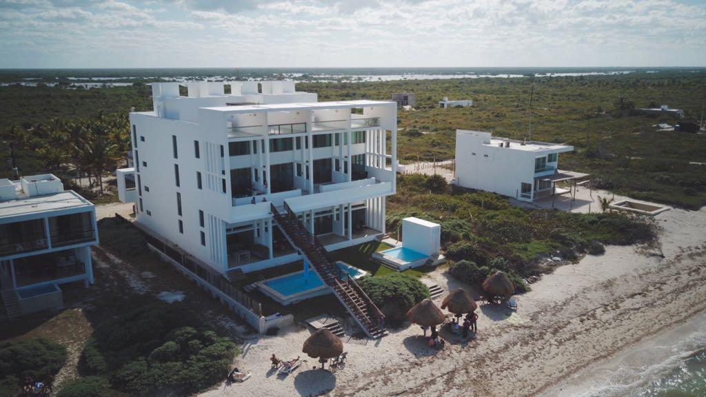 Beachfront Solarium Garden House 1 * San Benito