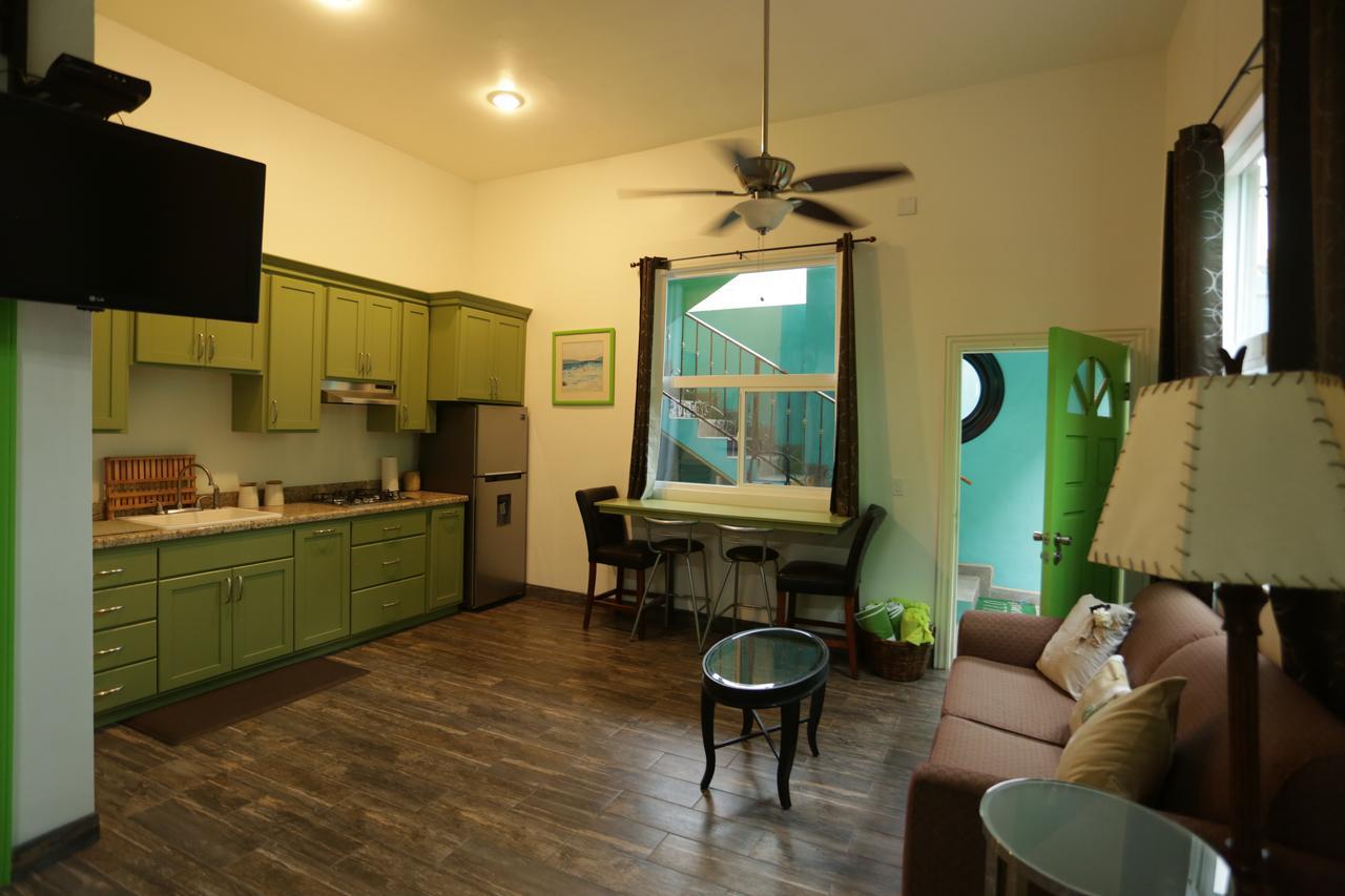 Apartment Trojan House *