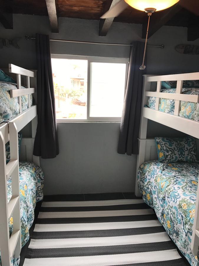 Holiday home House Sleeps 14 & Steps To Sandy Mins To Downtown *
