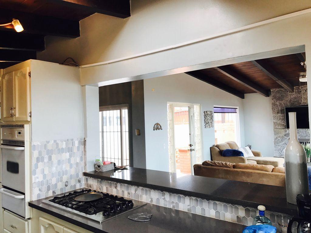 Holiday home House Sleeps 14 & Steps To Sandy Mins To Downtown *
