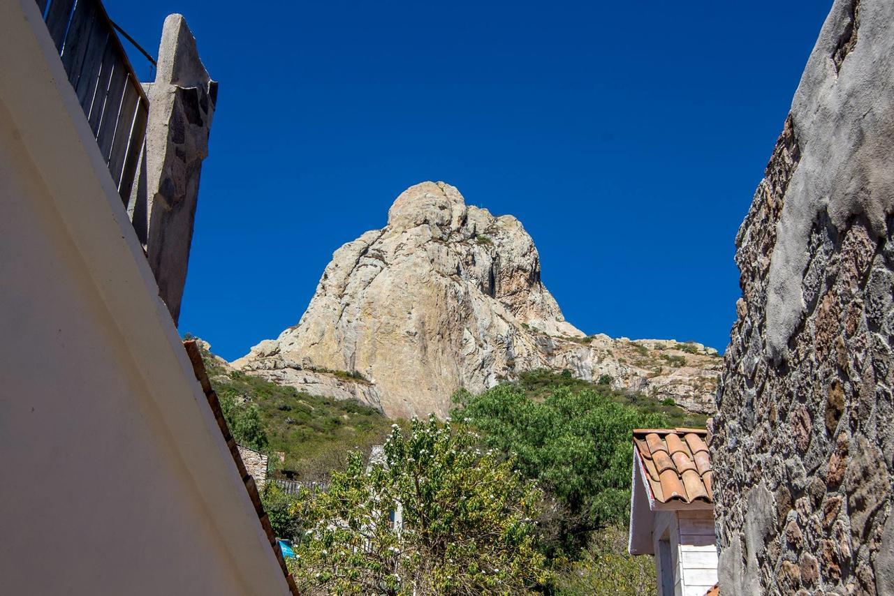 Hotel De Piedra Bernal