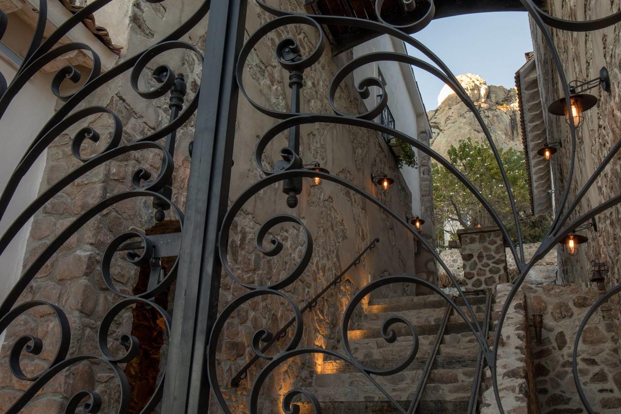 De Piedra Hotel
