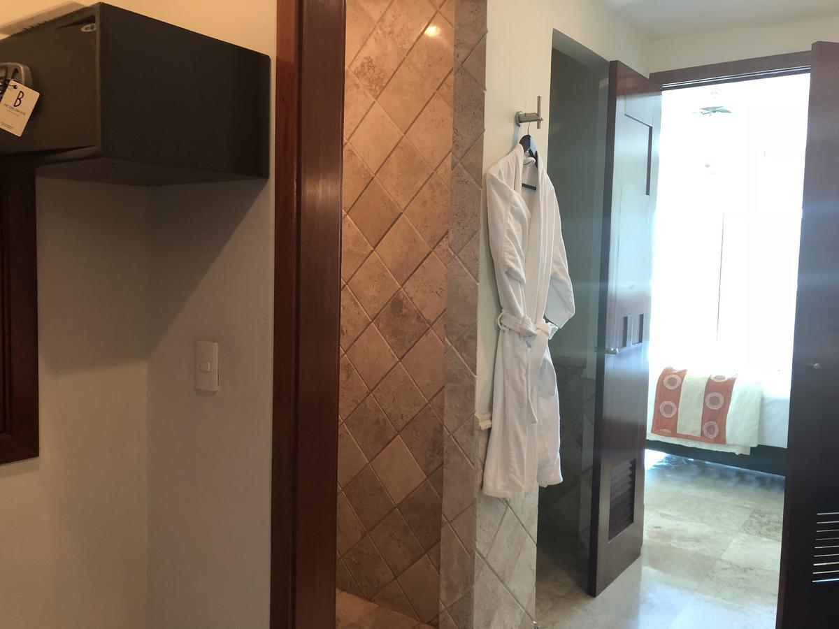 B Pichilingue Esmeralda Apt & Beach Club Apartment *