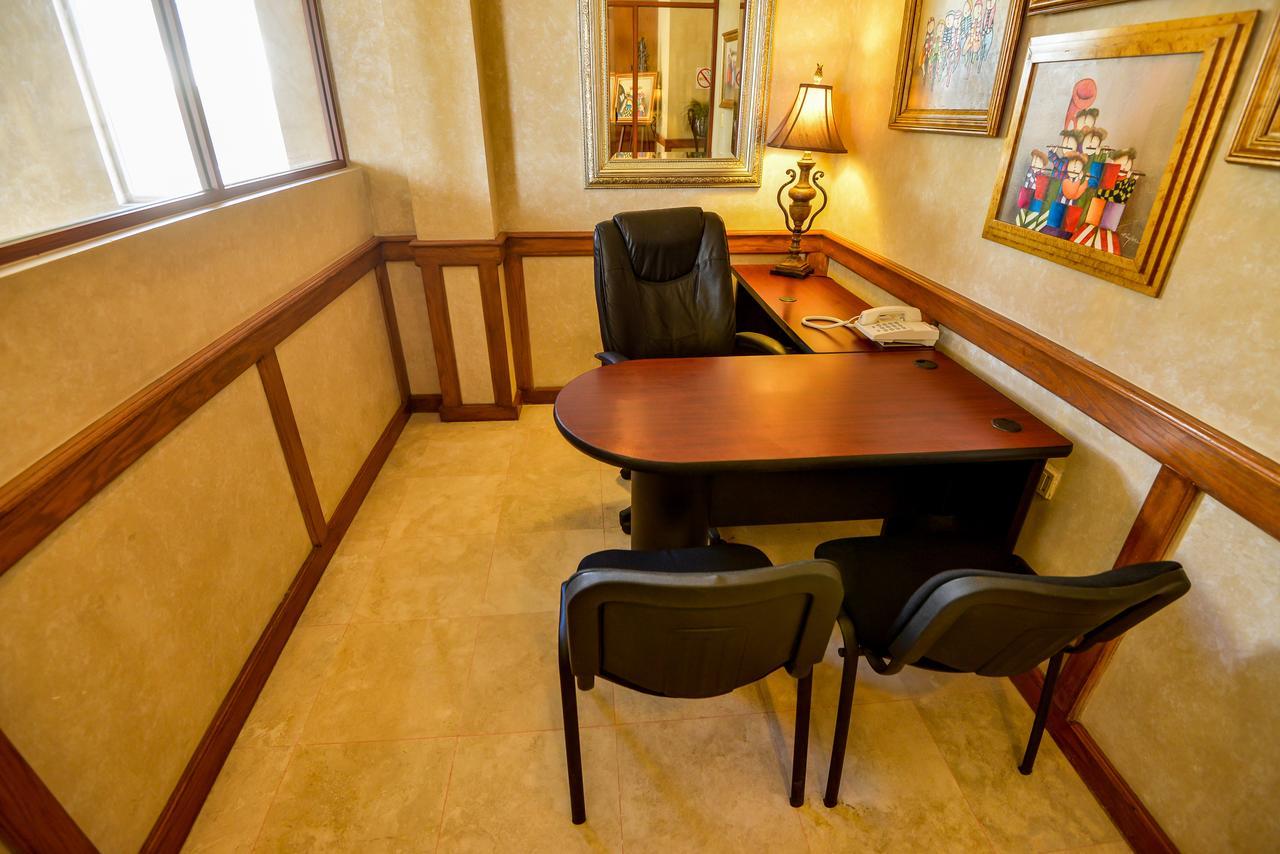 Hotel Fresno Galerias 4*