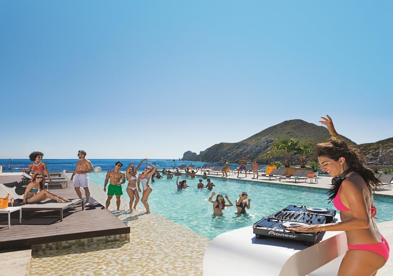 Resort Breathless - Adults Only