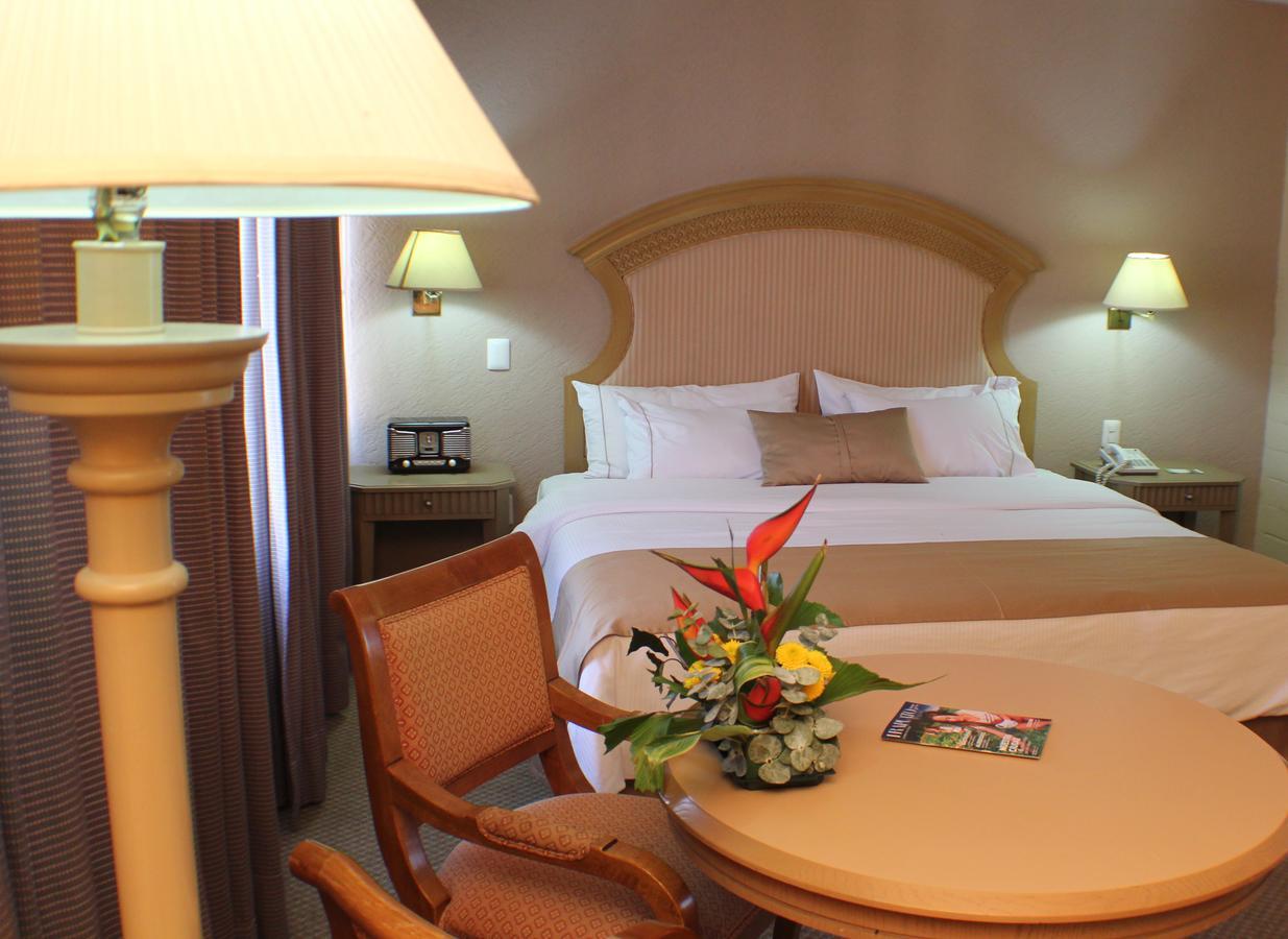 Western Plaza Florida & Tower Hotel