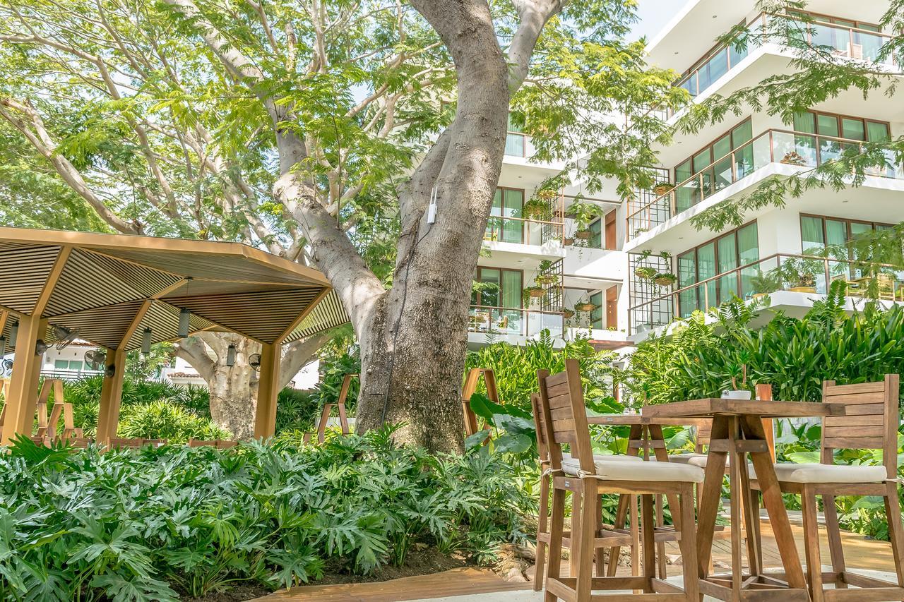 Kovay Gardens 4*