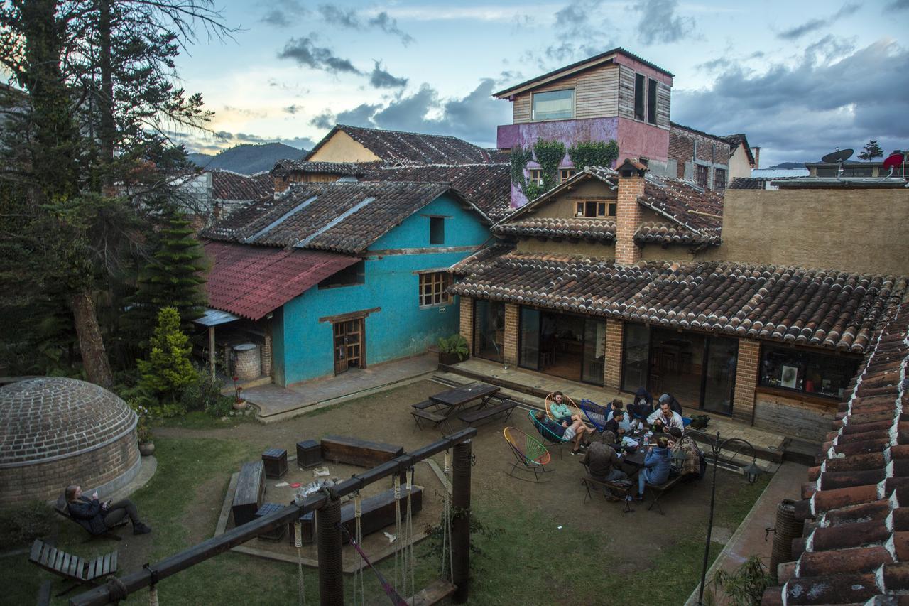 Puerta Vieja Hostel *
