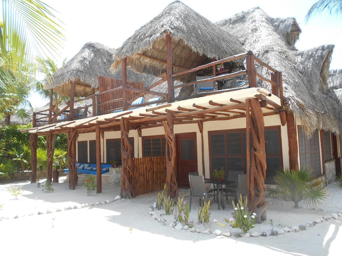 & Suites Aparthotel 3*