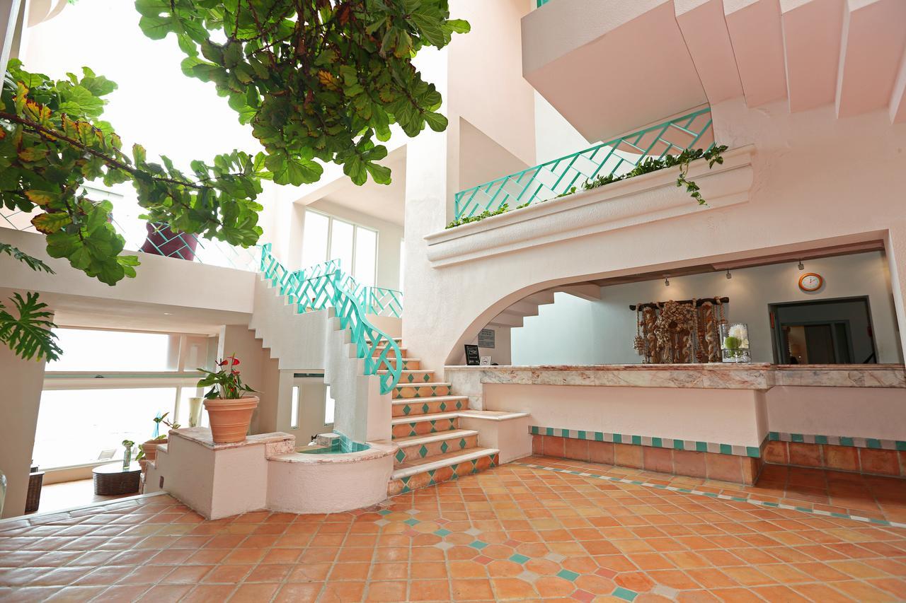 Rosas & Hotel 4*