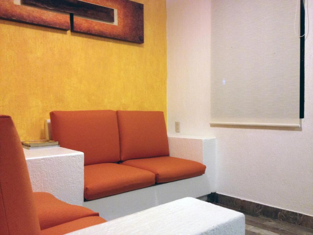 Aparthotel Maria Antonieta 4*