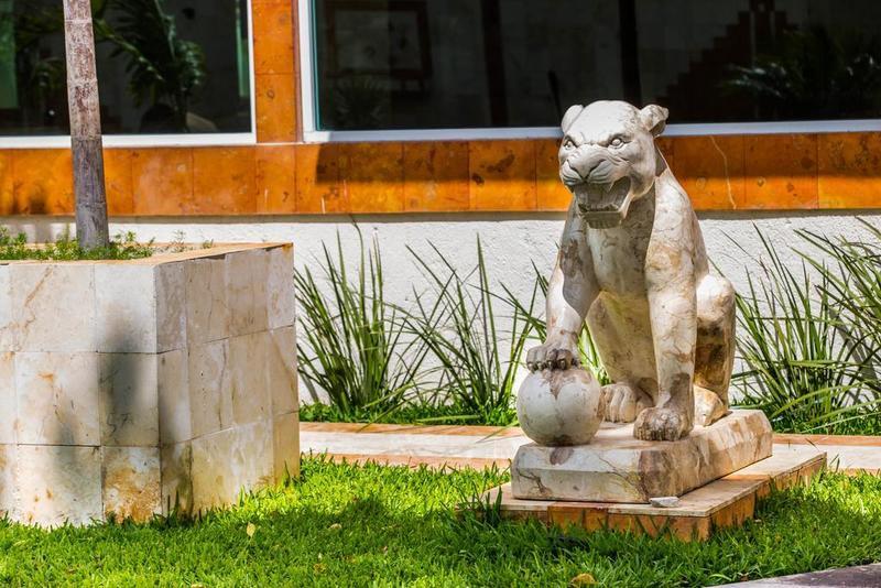 Hotel Palacio Maya Merida