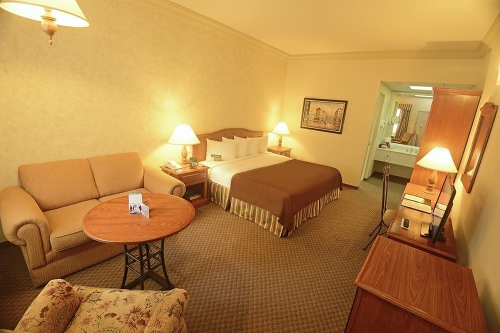 Hotel Fresno Galerias 4*