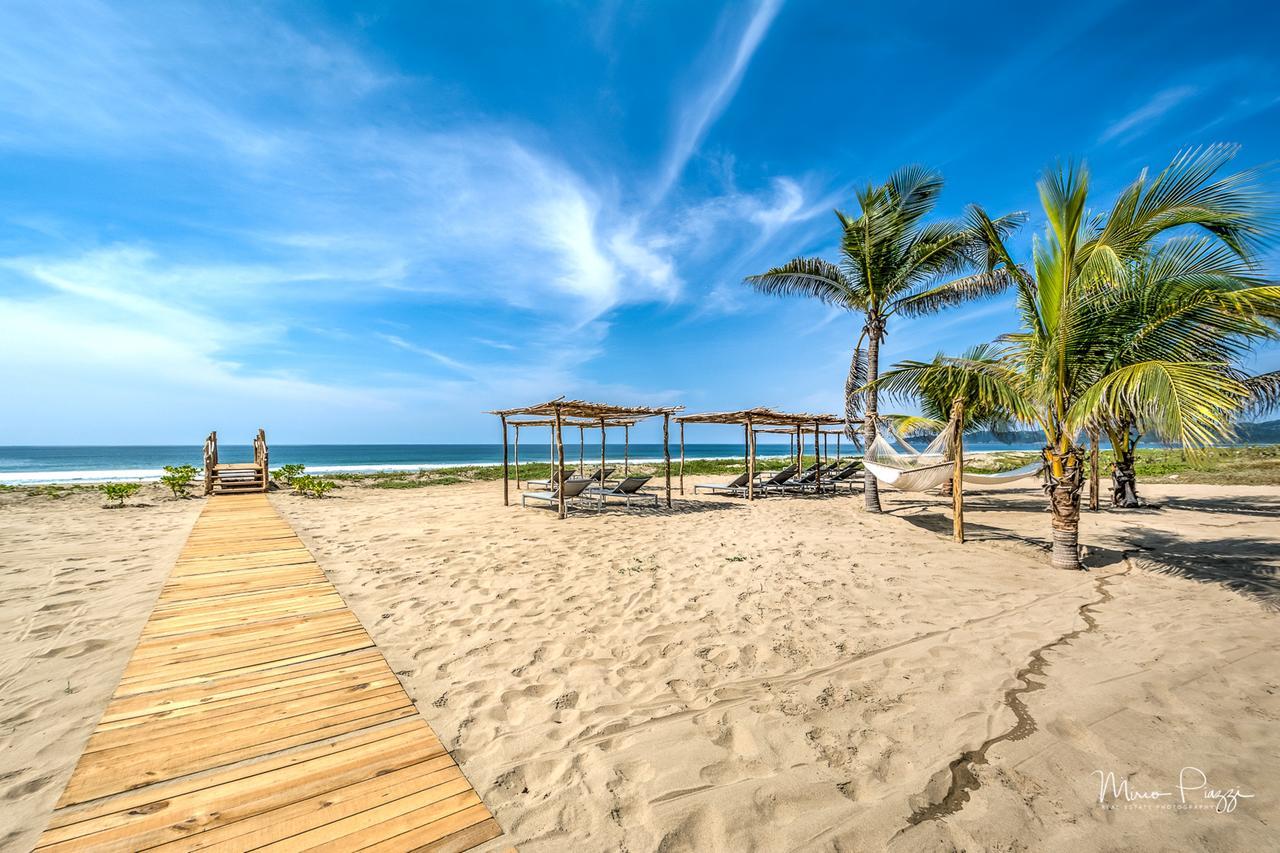 Marea Beachfront Hotel