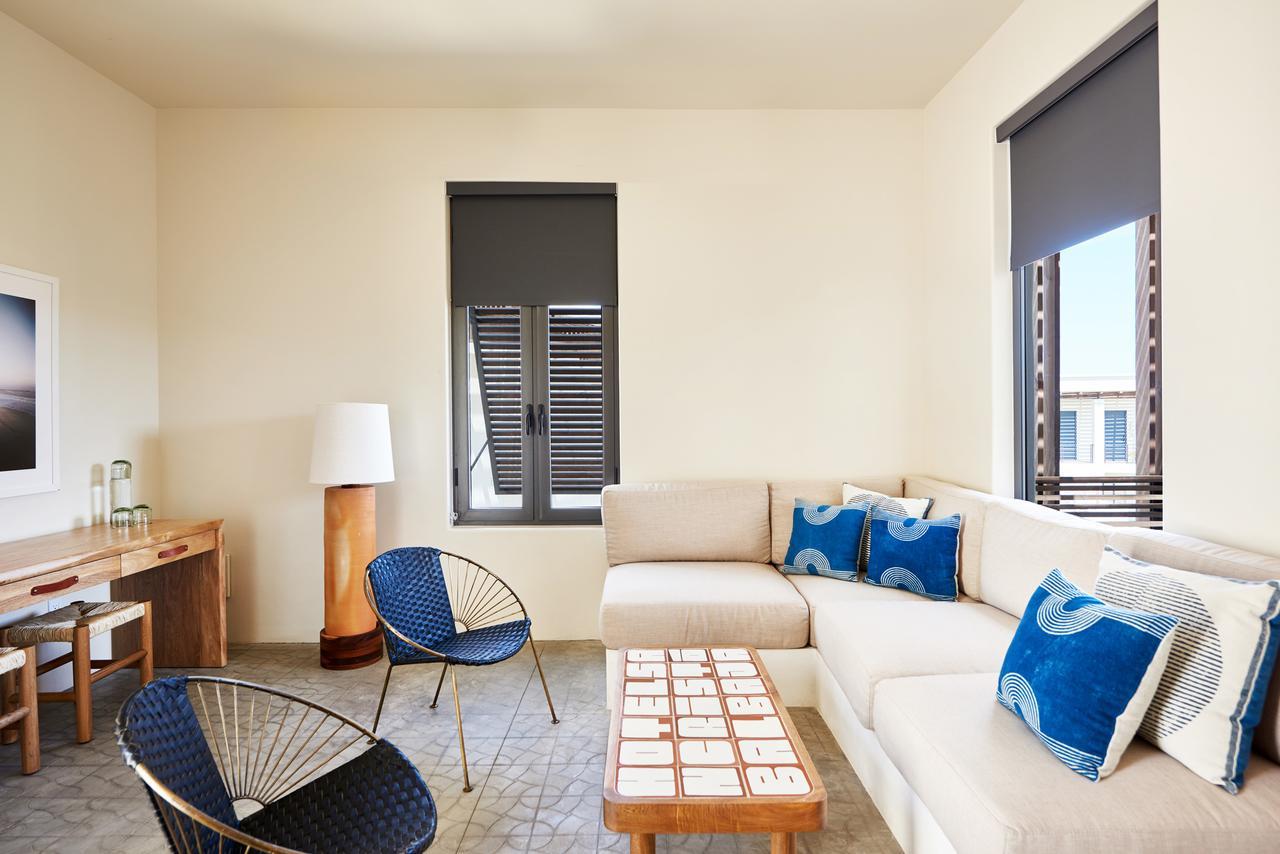 San Cristobal Adults 15+ Hotel
