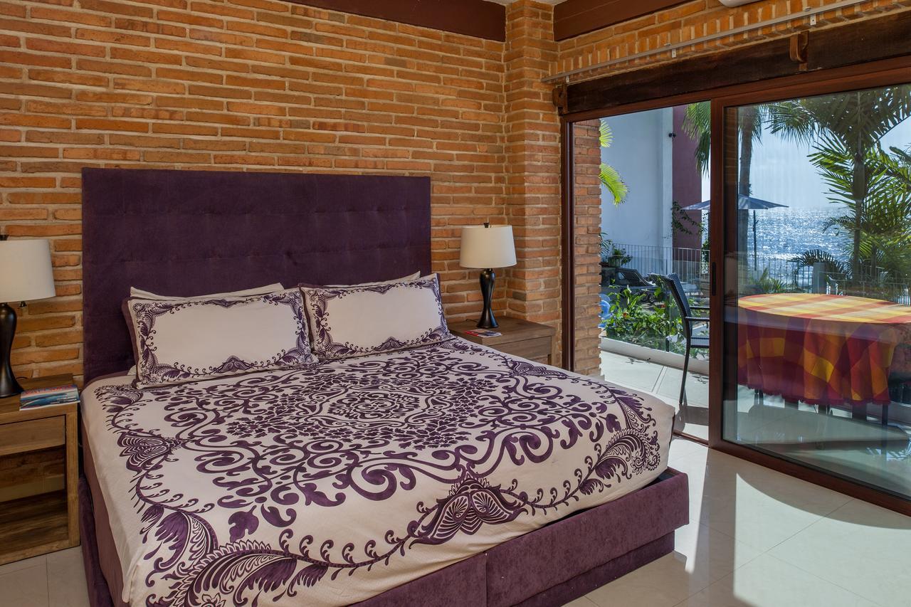 Vallarta Shores Aparthotel 4*