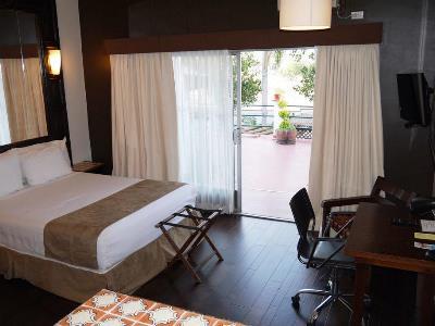 Western El Cid 3*