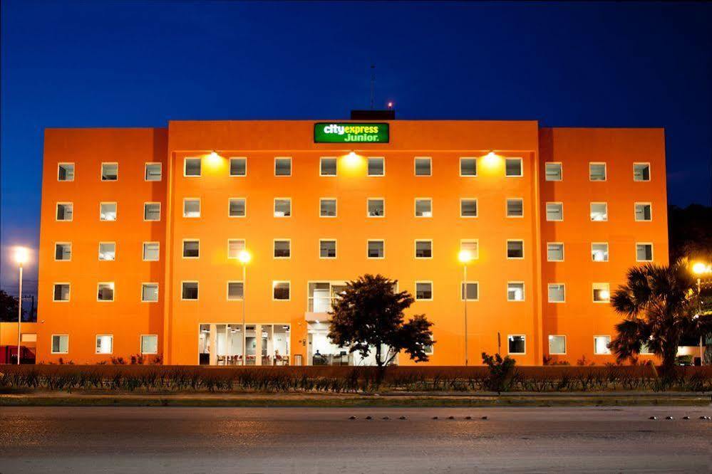 Express Junior By Marriott Aeropuerto