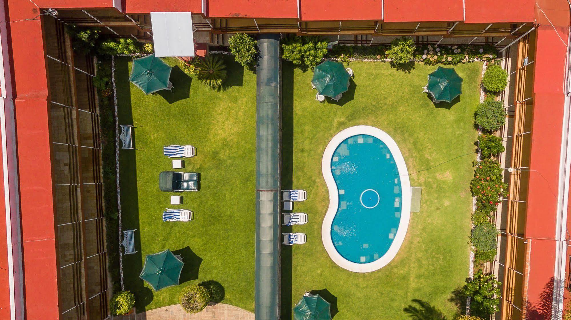 & Vergel Hotel