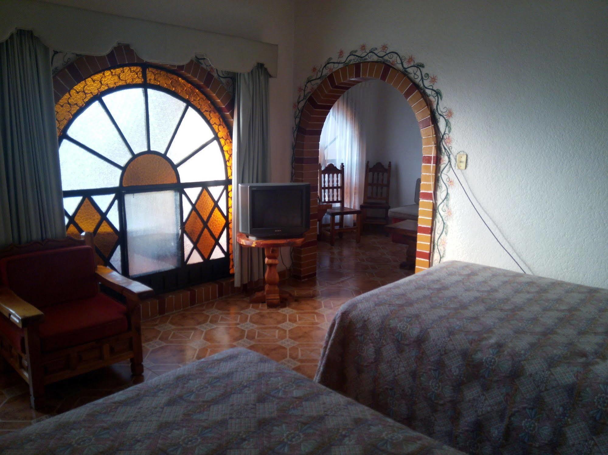 Ideal Rotamundos Hotel 3*