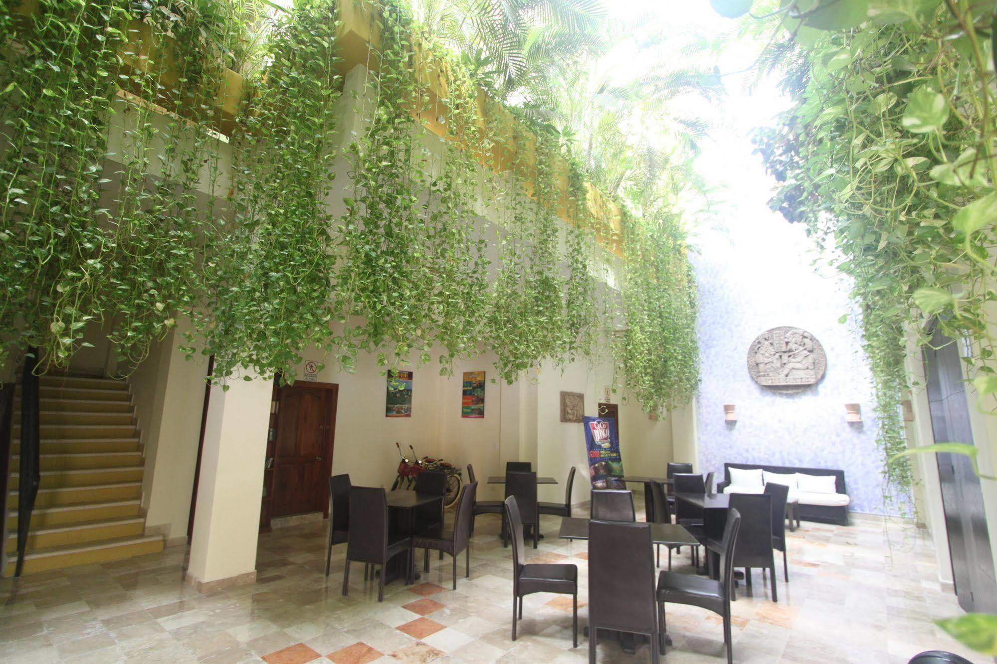 Itzaes By 5th Av Hotel