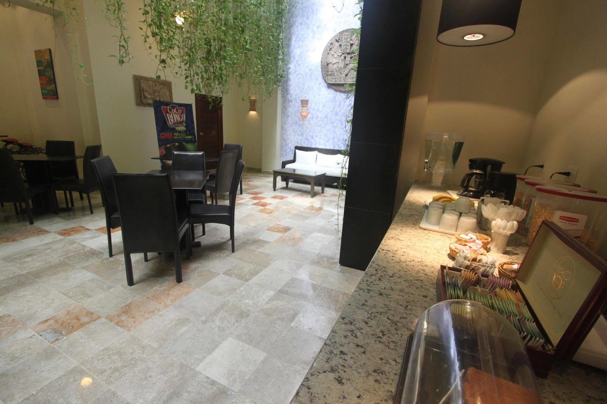 Itzaes By 5th Av 3*