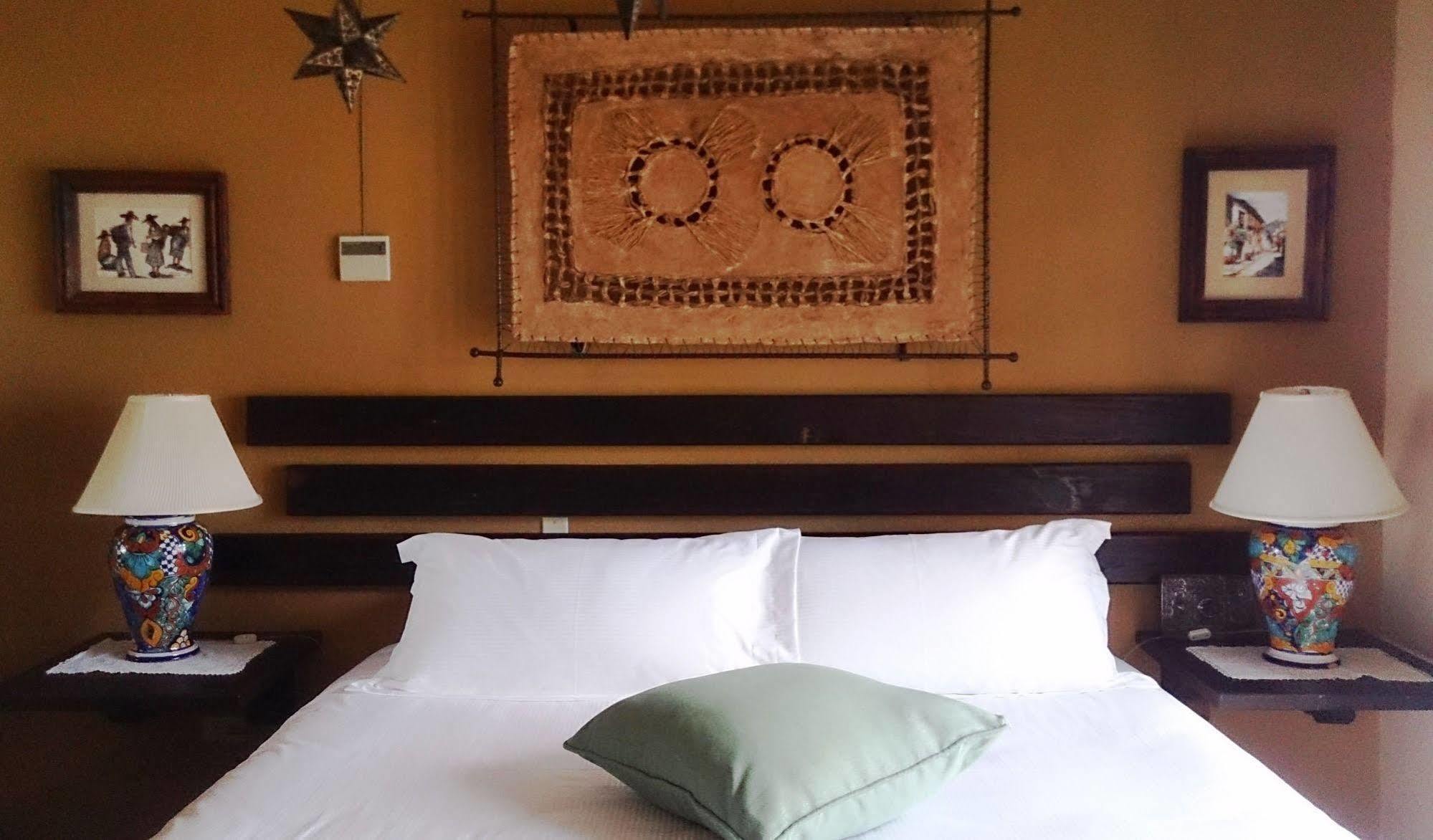 De Flores Bed & Breakfast 4*