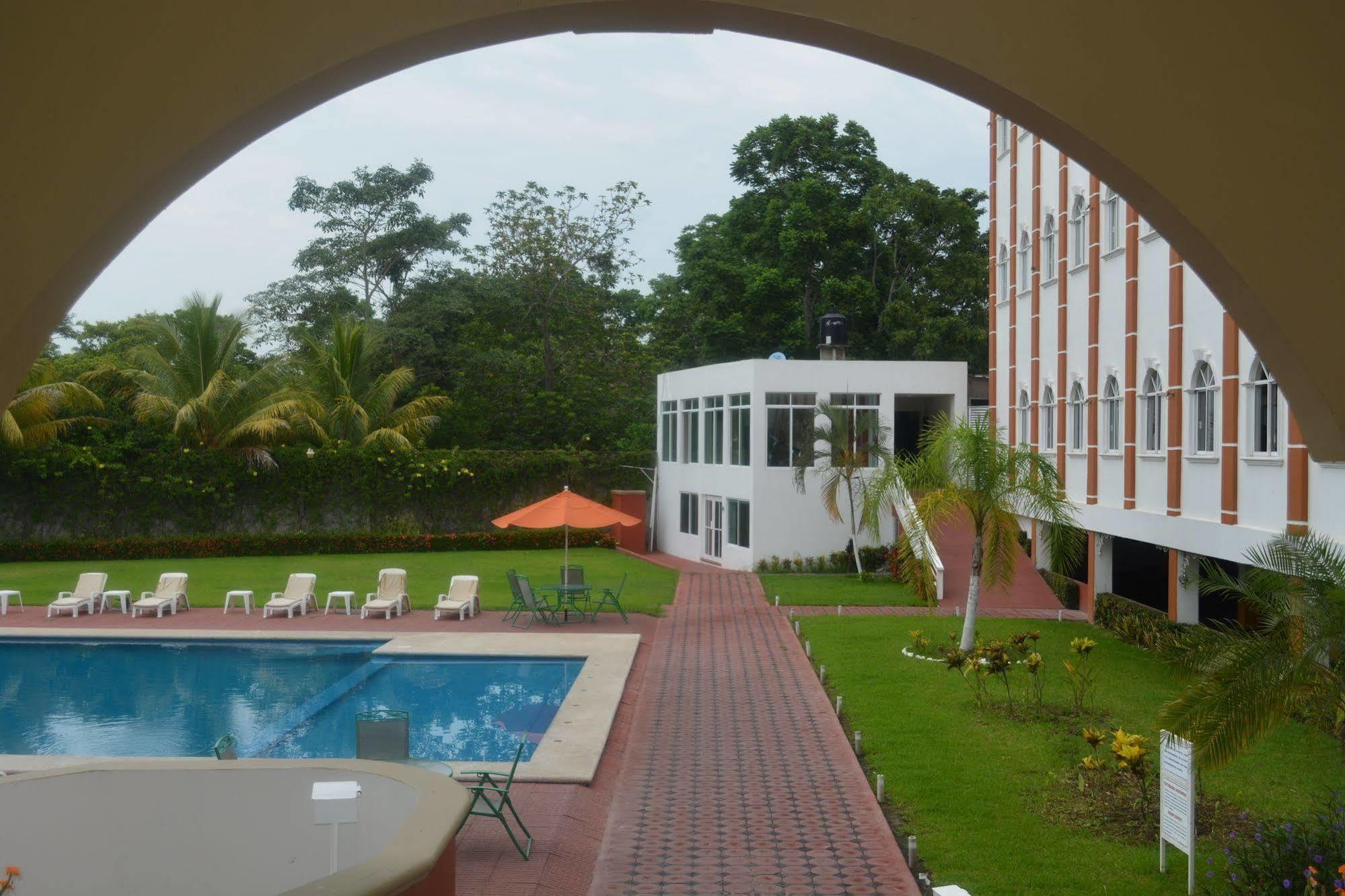 Baez Hotel