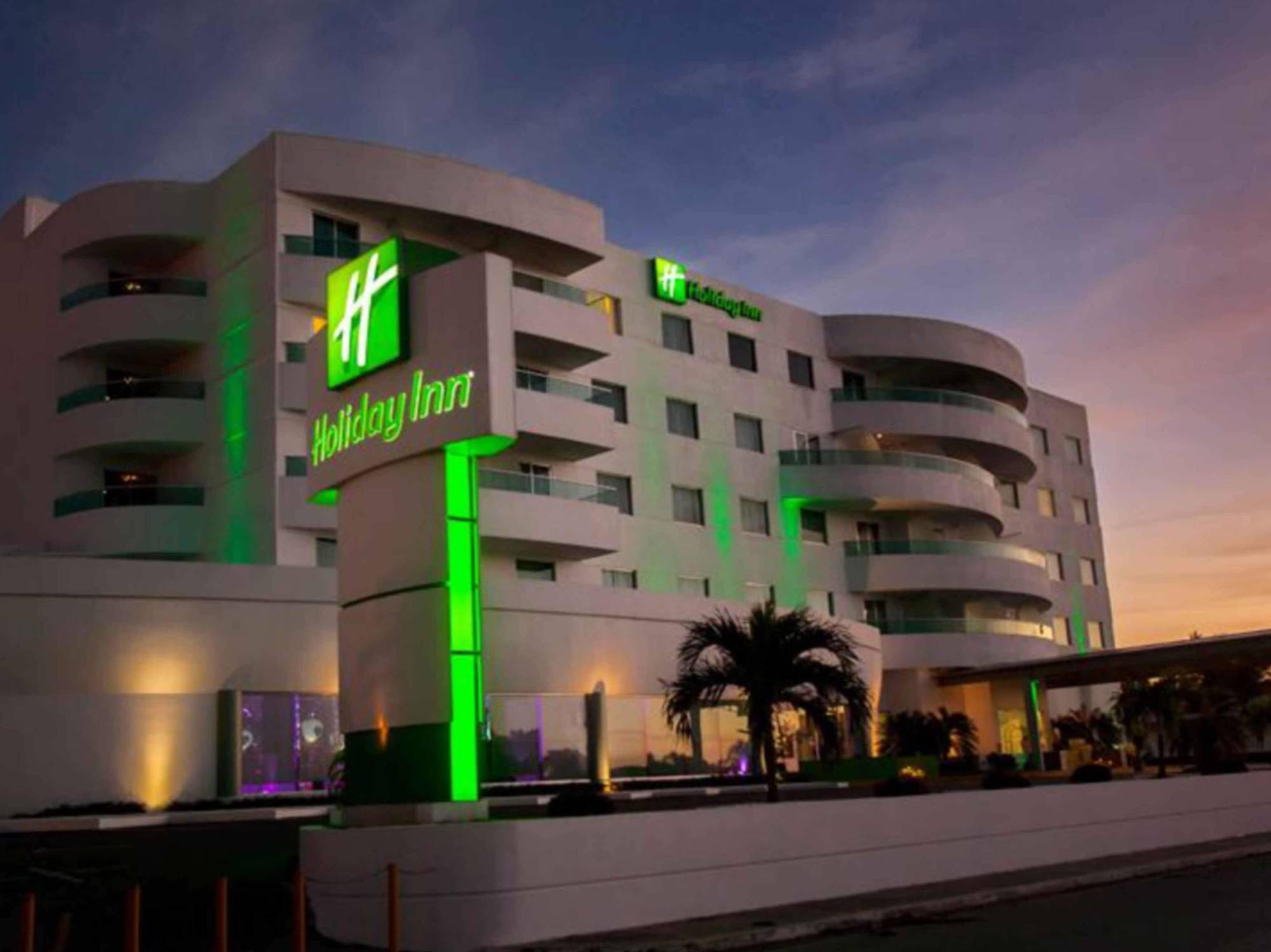 By Ihg Hotel 5*