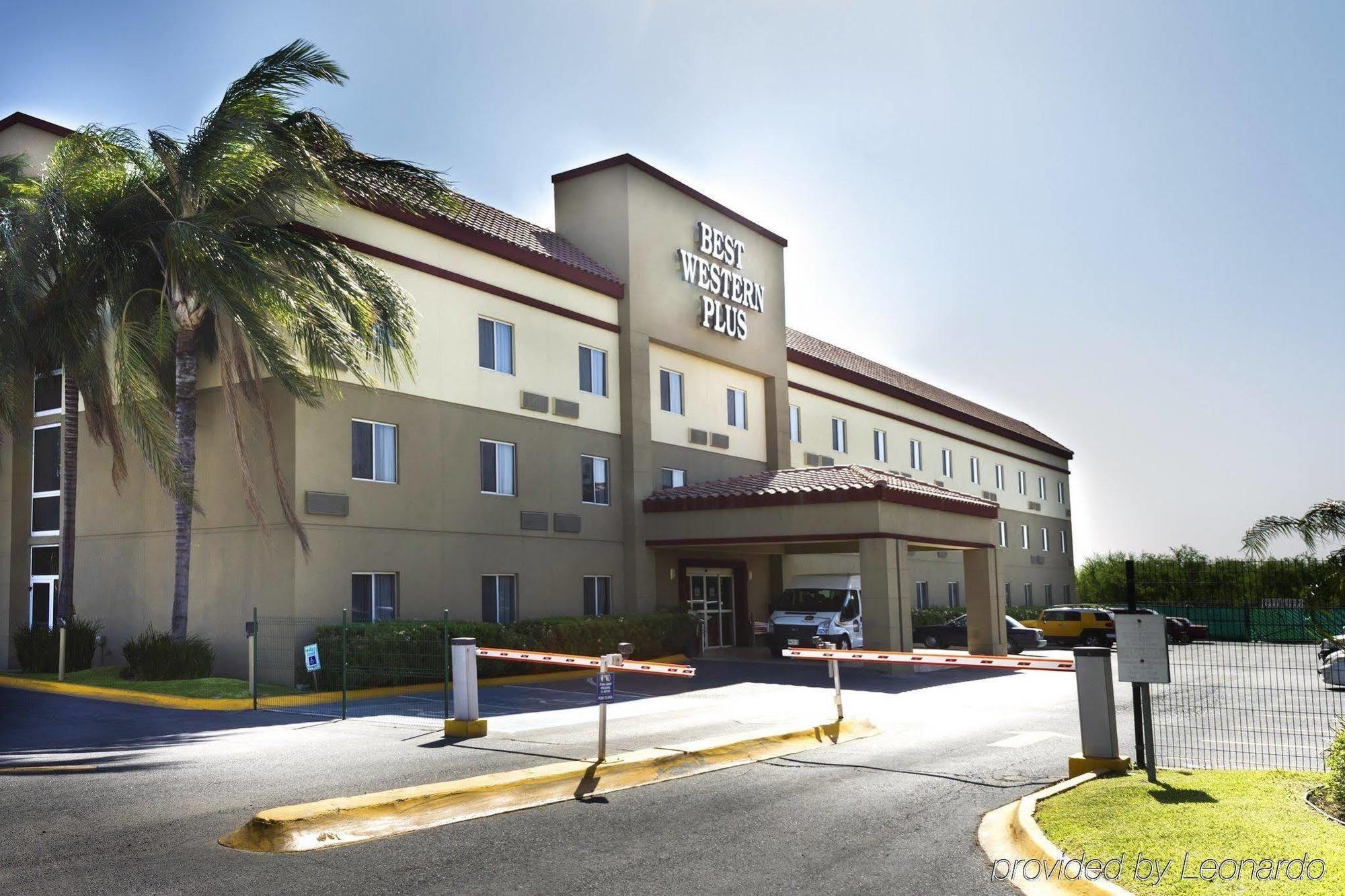 Western Monterrey Airport 3*