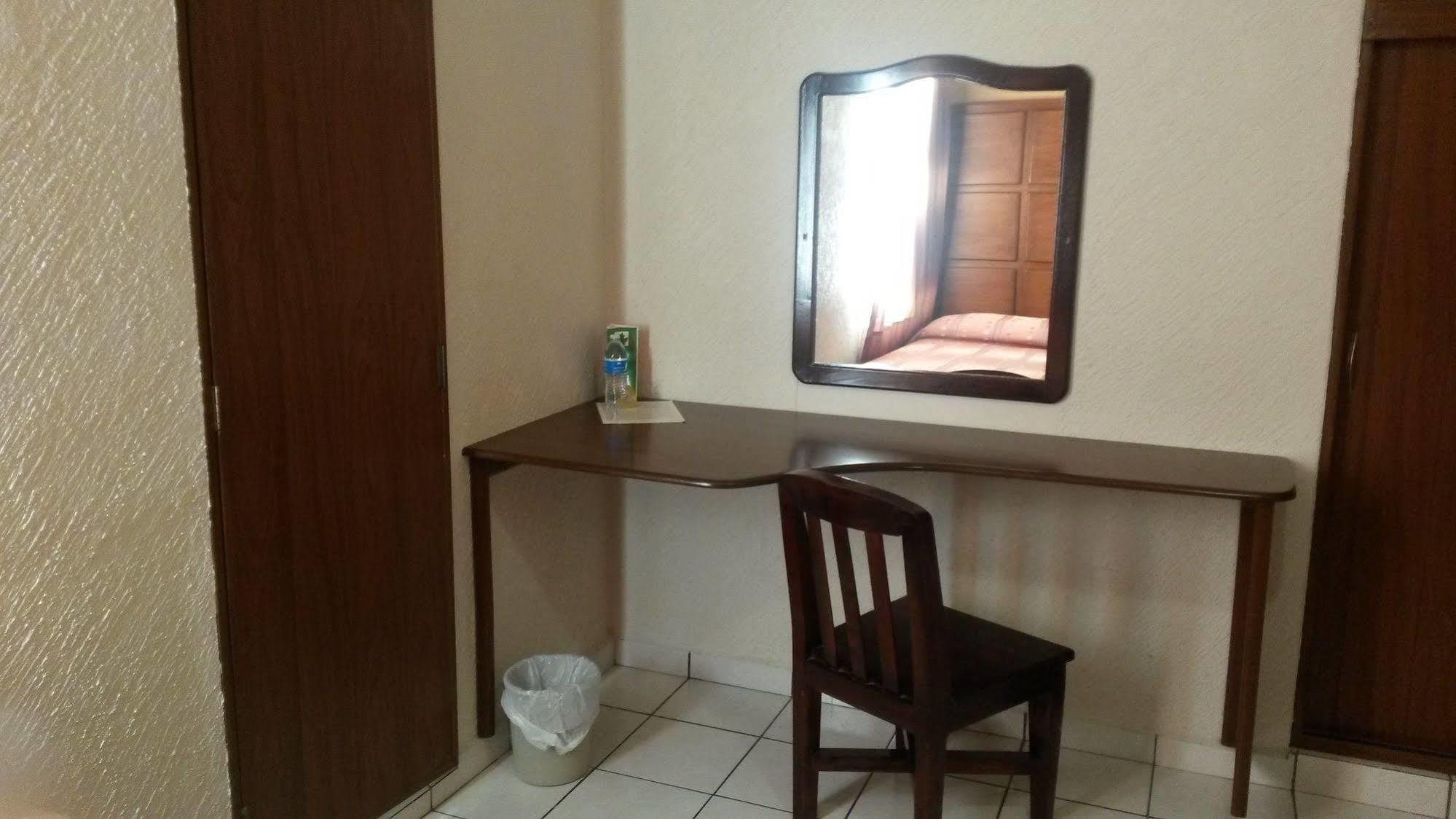 Hotel California 4*
